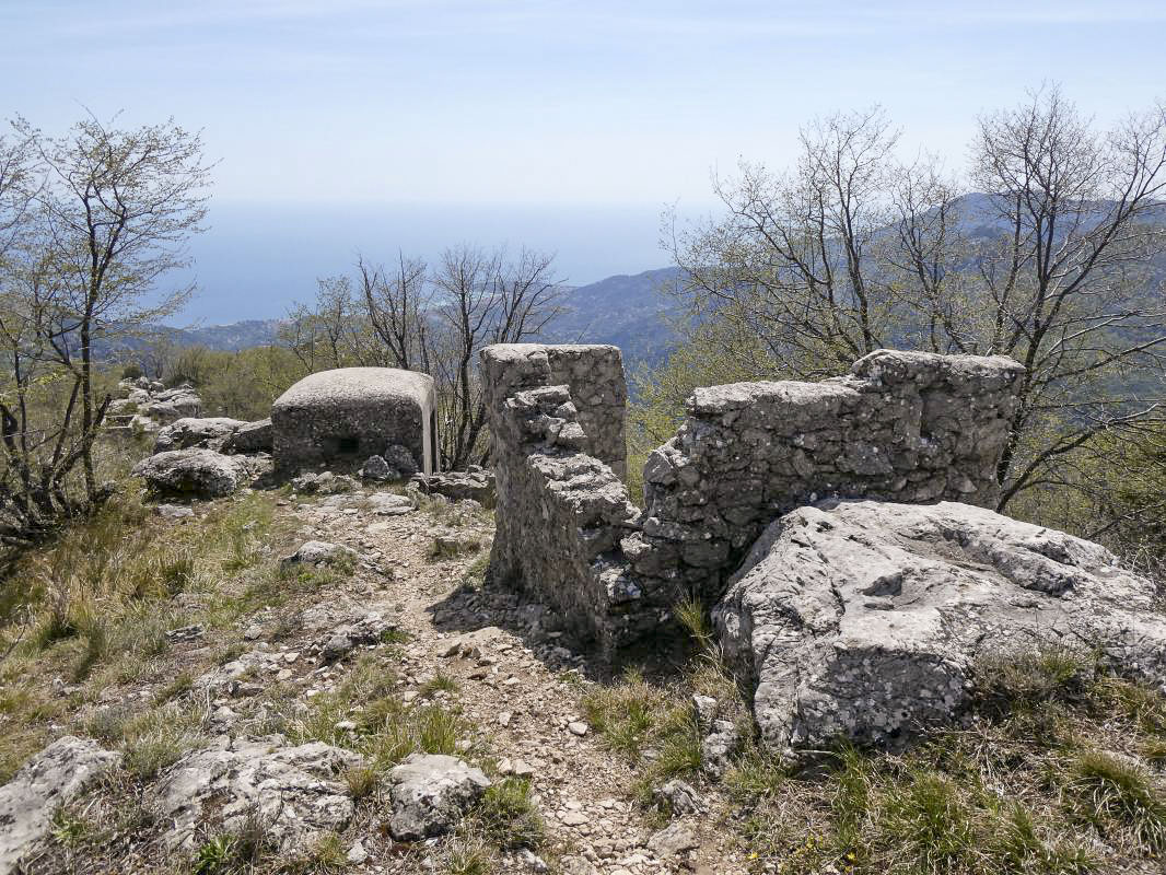 Ligne Maginot - PIERRE POINTUE C1 - (Cuve pour arme d'infanterie) -  - ELLENA - CUNY