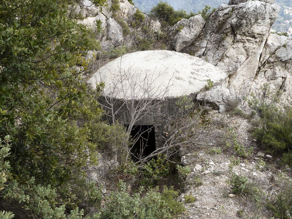 Ligne Maginot - SUILLET OUEST - (Blockhaus pour arme infanterie) - L’accès se fait par une tranchée - Jean-françois PERRIGAULT