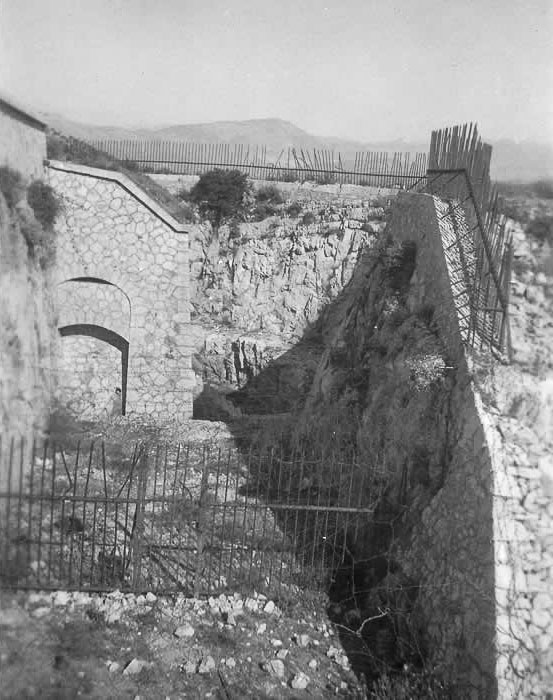 Ligne Maginot - TETE DE CHIEN - FORT MASSENA (6° BIE - 157° RAP) - (Position d'artillerie préparée) - Photo prise en 1944 par les soldats américains - Inconnu