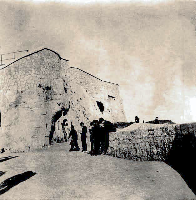 Ligne Maginot - TETE DE CHIEN - FORT MASSENA (6° BIE - 157° RAP) - (Position d'artillerie préparée) - Troupes partant en manoeuvre - Inconnu