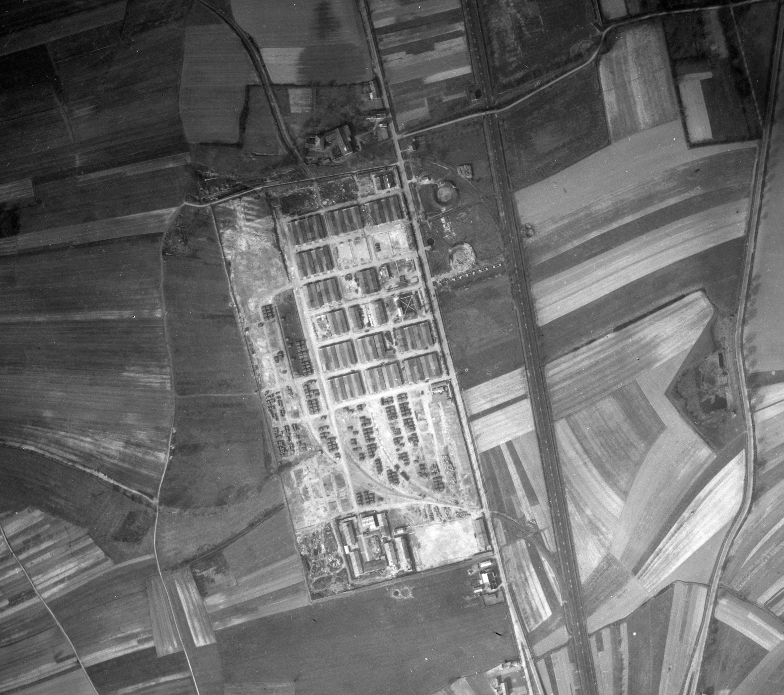 Ligne Maginot - WOIPPY - (Dépôt du Génie) - Photo aérienne de 1946 - IGN - Géoportail 1946