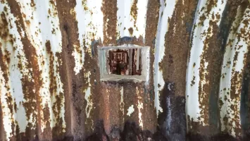 Ligne Maginot - SERROUVILLE (SOUS-SECTEUR AUMETZ - 128° RIF) - (PC de Sous-Secteur) - PC à six alvéoles
Passe-papiers entre les alvéoles