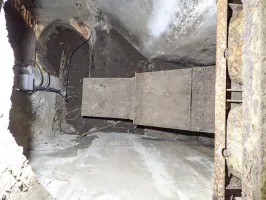 Ligne Maginot - FOUR A CHAUX - FAC - (Ouvrage d'artillerie) - Bloc 2
L'évacuation des douilles en sortie basse du cylindre de la tourelle 