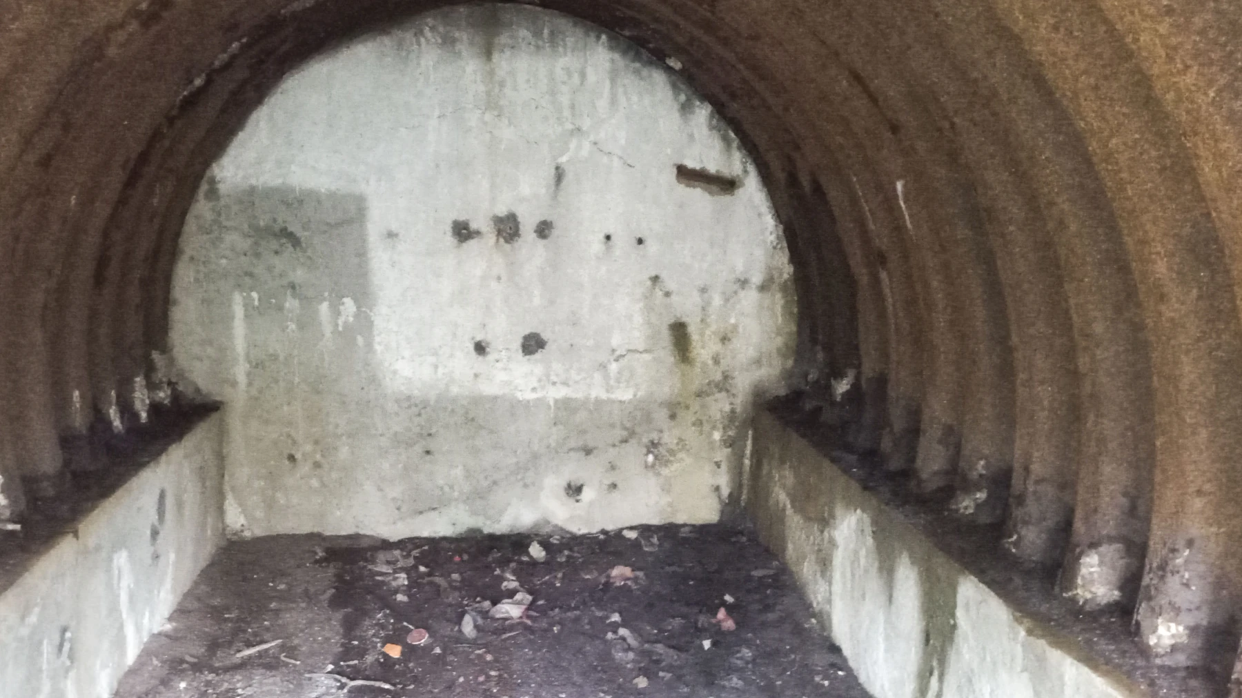 Ligne Maginot - SERROUVILLE (SOUS-SECTEUR AUMETZ - 128° RIF) - (PC de Sous-Secteur) - PC à deux alvéoles
L'intérieur - Marc Fossoul
