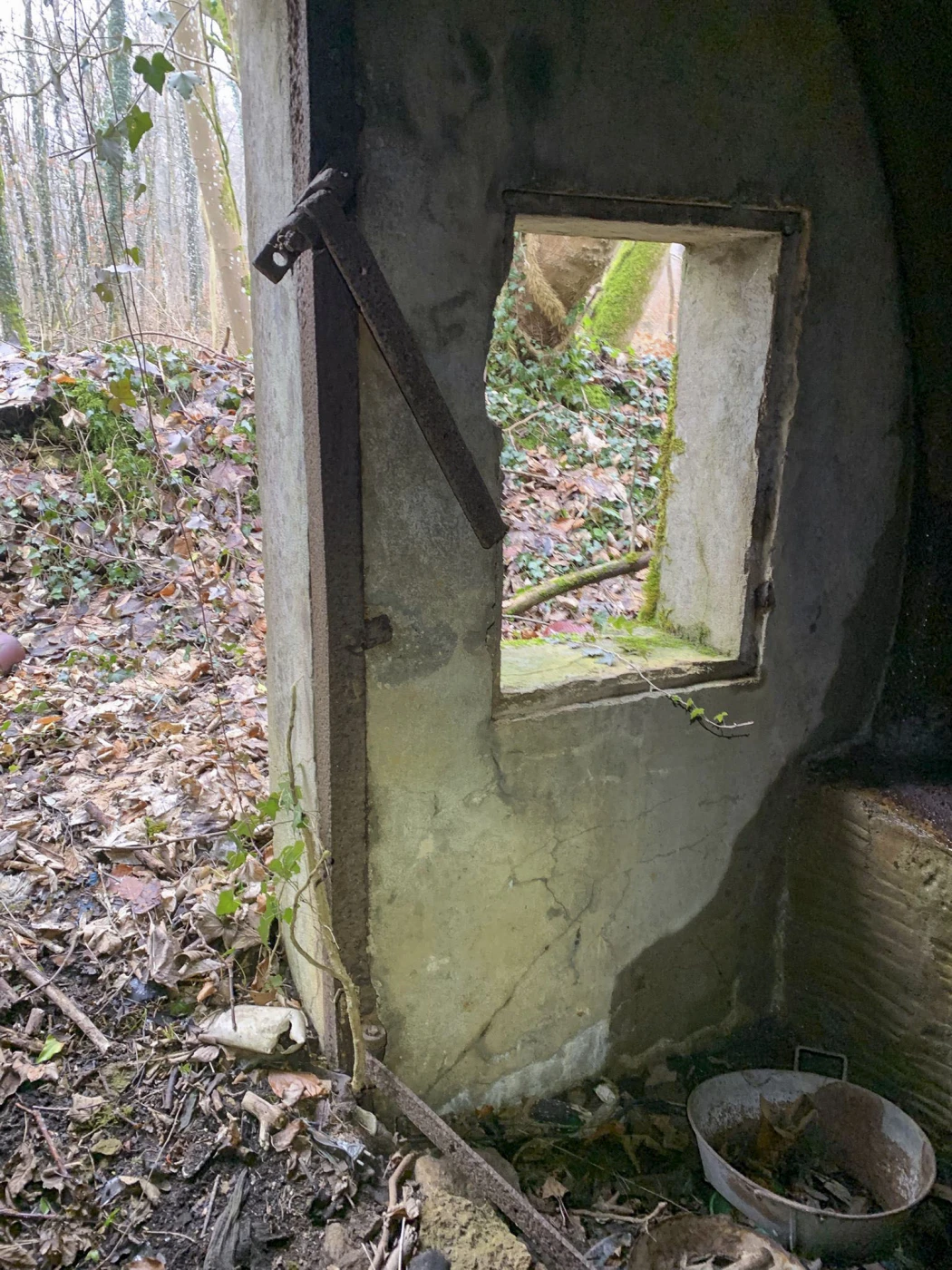 Ligne Maginot - SERROUVILLE (SOUS-SECTEUR AUMETZ - 128° RIF) - (PC de Sous-Secteur) - PC à deux alvéoles
L'intérieur - Alexis Locatelli