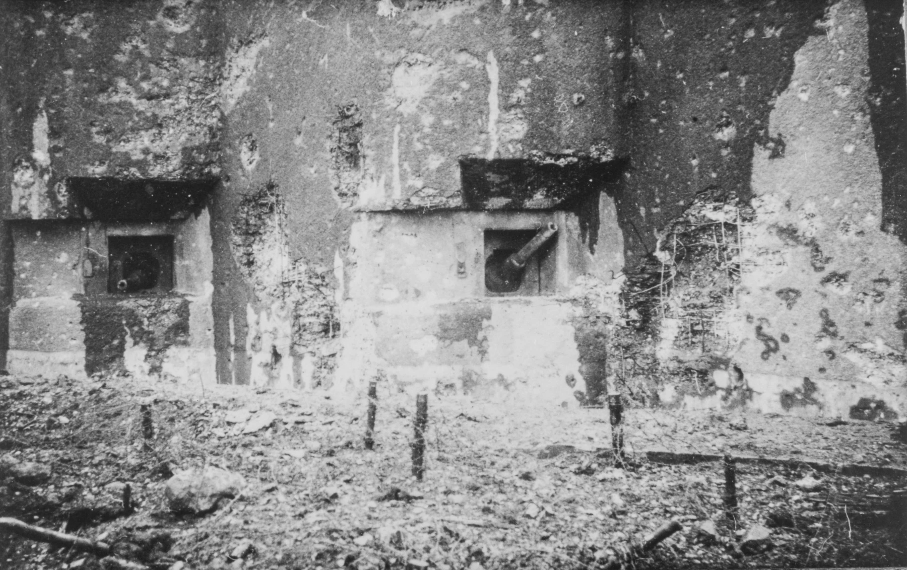 Ligne Maginot - ROCHONVILLERS - A8 - (Ouvrage d'artillerie) - Le bloc 5 après les combats - Inconnu