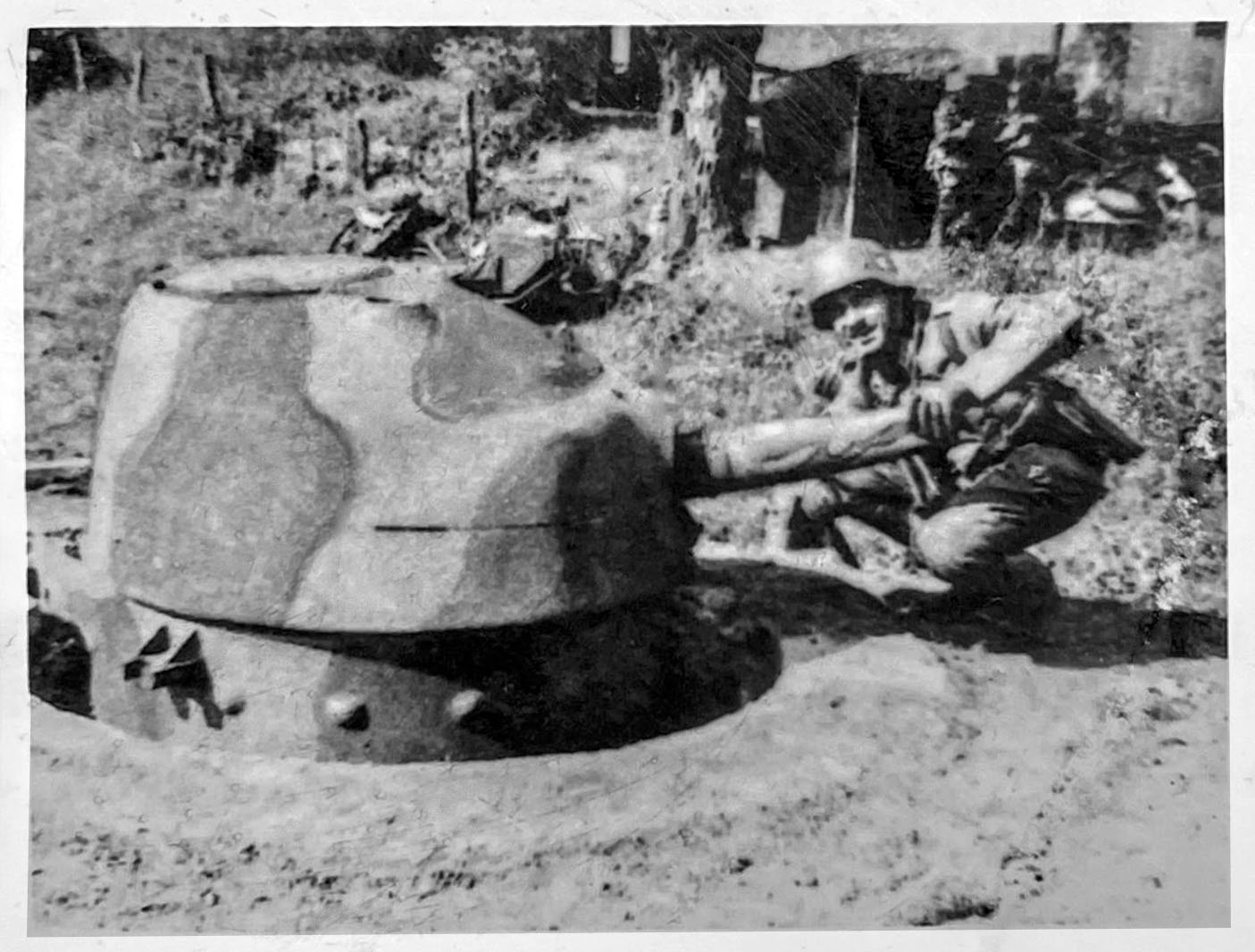 Ligne Maginot - T2 - (Cuve pour arme d'infanterie) - Photo de la tourelle démontable
(à confirmer) - Inconnu