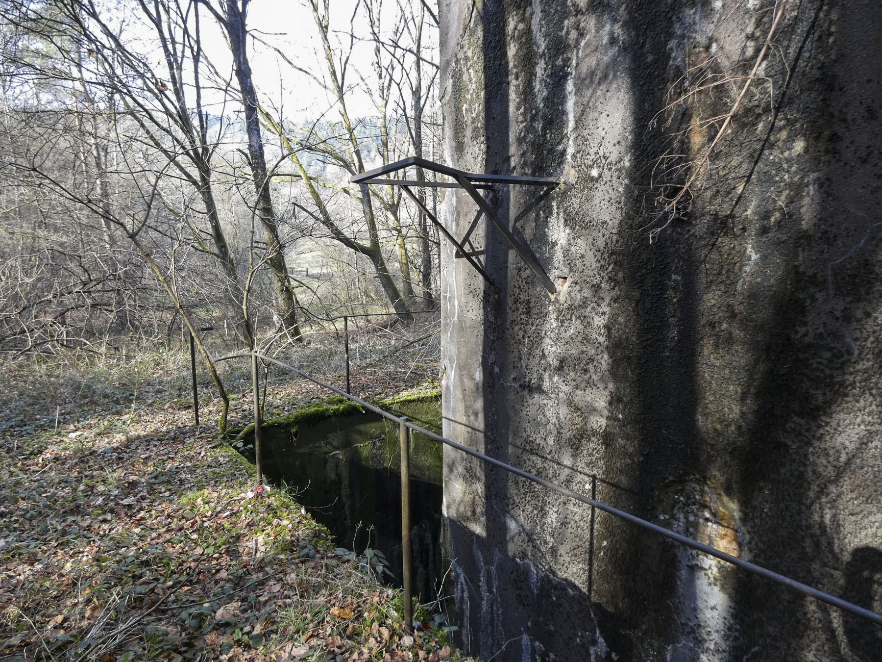 Ligne Maginot - RAMSTEIN OUEST - (Casemate d'infanterie - Simple) - Le support du projecteur. - STENGER Mathieu