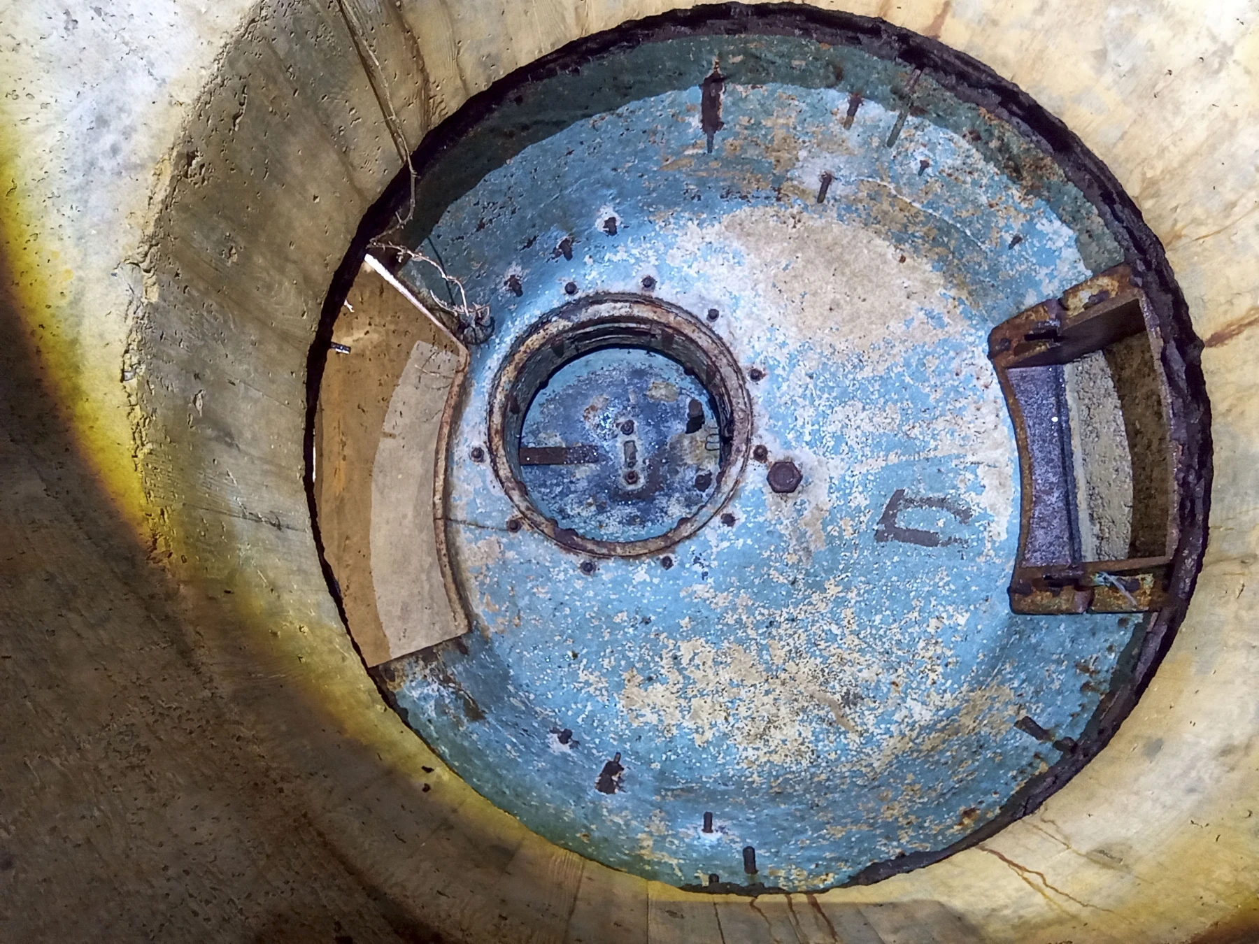 Ligne Maginot - CÔTE DE VIGNEULLES - (Observatoire d'artillerie) - La coupole vu d'en bas - Marc Fossoul