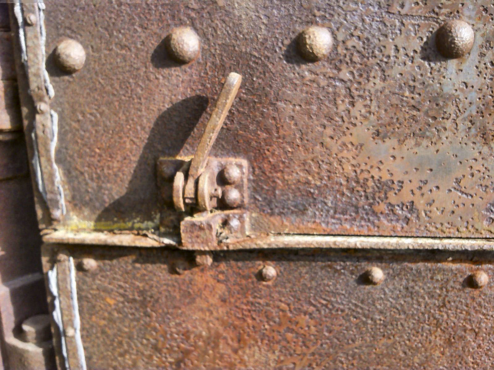 Ligne Maginot - B312 - ANSTAING - (Blockhaus pour canon) - La porte d'entrée
Détail  - Christian MOIGNEZ